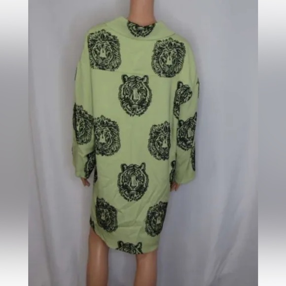 NWT Hellessy Tollin Tiger Graphic animal print Shirt tunic blouse Celadon black - Picture 8 of 16